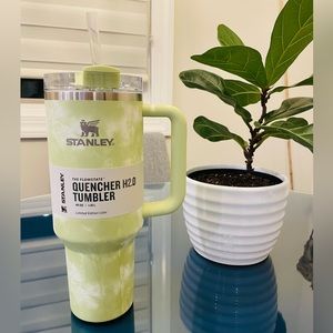 💚CITRON TIE DYE Stanley 40 oz. Quencher H2.0 FlowState Tumbler